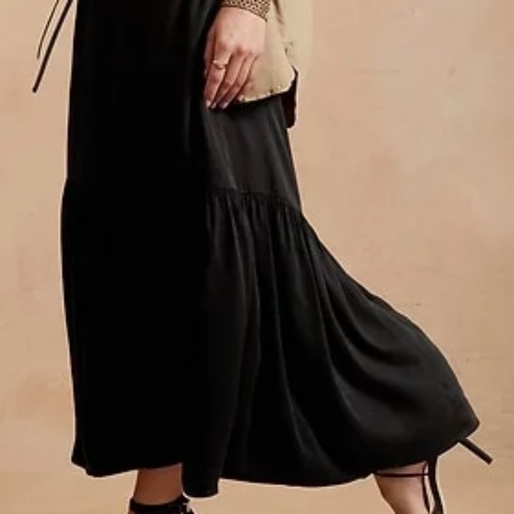 Banana Republic Halter Flouncy Maxi Dress in BLACK NWT - Picture 2 of 8